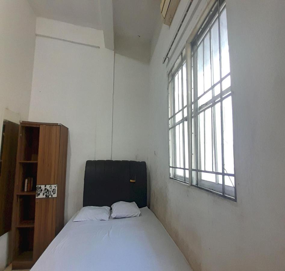 Oyo 93417 Homestay Bunga Rinte Syariah Near Komp Perumahan Stella Ressidence 2 Medan Extérieur photo